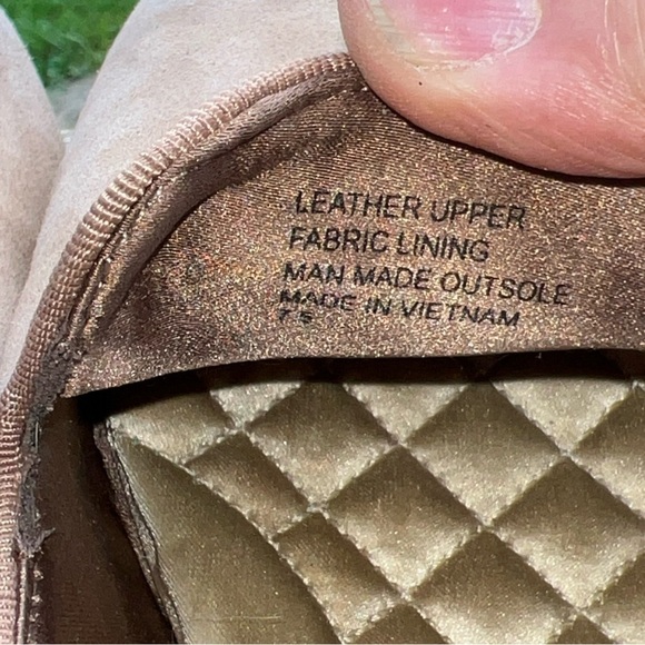 Birdies Shoes Womens 7.5 Tan Suede Leather Flats Quilted Lining Slip Resisitant - Picture 11 of 11